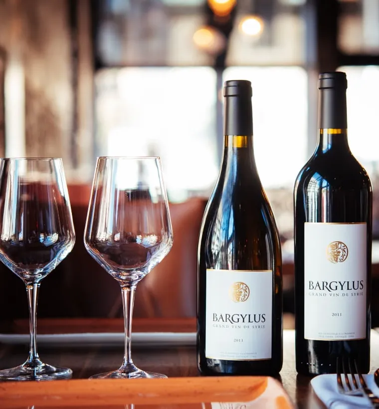 Bouteilles de Bargylus, vin de Syrie